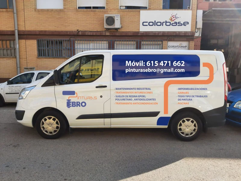 furgoneta rotulada